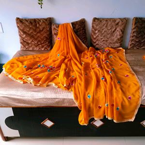🛍️Elegant Yellow Floral Saree⭐⭐⭐⭐⭐