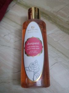 Just Herbs Shatpatri Body Wash