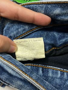 Distressed Jeans with Patches