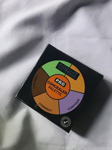 Insight Cosmetics Pro Conceal Palette