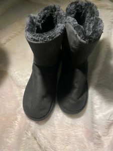 Cozy Black Winter Boots