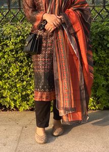 Elegant Printed Organza Dupatta &amp; Kameez