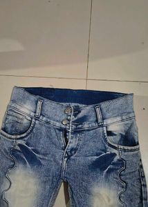 Women&#39;s Jeans