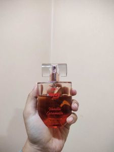 plum Vanilla Caramello Perfume