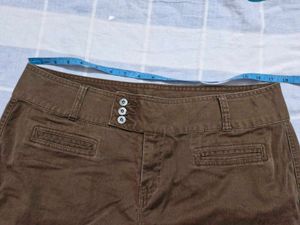 Women's brown capri