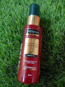TRESemme Keratin Smooth Hair Serum