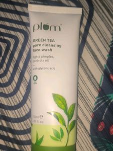 Plum Green Tea Pore Cleansing Face Wash