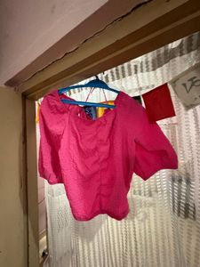 pink puff sleeve crop top