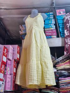 Pretty Yellow Dress