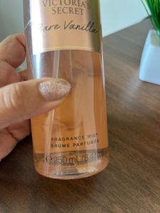 ✨Victoria’s Secret Bare Vanilla✨👸🏻