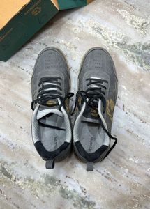 Gowin Non Marking Badminton shoes