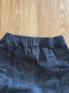Shorts - Blue Giraffe