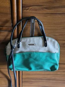 Lavie Sling Bag
