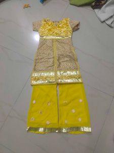 Girls&#39; Yellow Salwar Kameez
