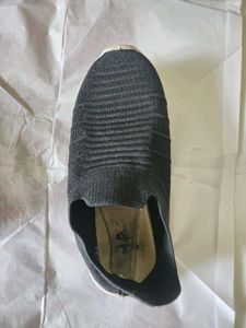 USED CASUAL SHOE FOR WOMAM