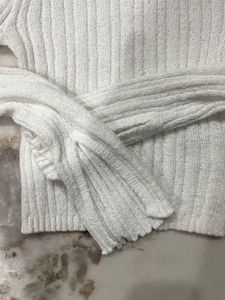 H&amp;M White Ribbed Knit Sweater