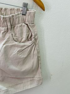 H&amp;M Beige Shorts