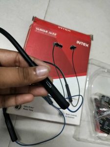 Intex Musique jazz Neckband