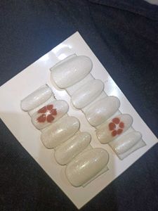 Basic White Sparkling 🤍Press-On Nail Set