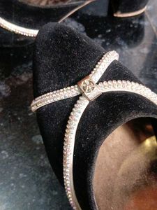 Black Juti Style Heels