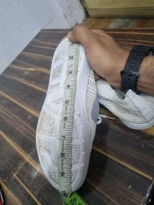 very  comfortable no flaws .
