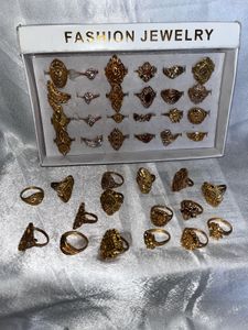 Gold Fashion Rings Set