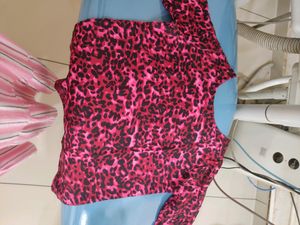 New Top Never Used