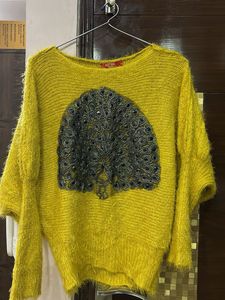 Embroidery Peacock Top