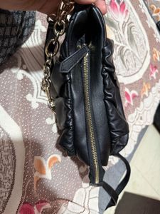 Guess sling bag | Original - Imported