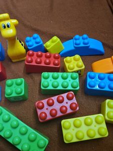 Kids Building Blocks &amp; Giraffe