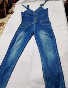 Versace Dangri For Womens 15-21 Age
