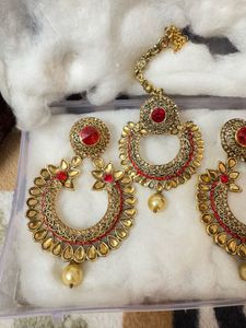 Elegant Gold-Tone Jewelry Set