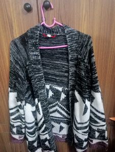 Korean Winter Shrug