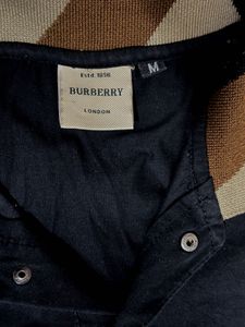 Burberry Black Y Shirt Like New And Size Is M.