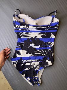 padded Bodyfit top