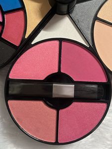 Miss Claire Full Make-up Box
