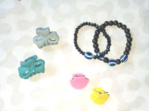 I'm Selling Bracelet And Small Size Culctur