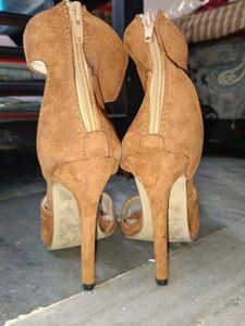 Pencil Heels, With Chain At Back