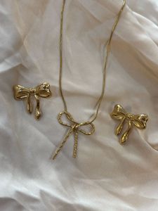 Anti Tarnish Gold Bow Necklace &amp; Earring Set