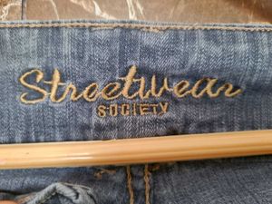 Low-Rise Vintage Jeans