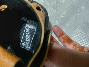 HOOZE Leather Sandals