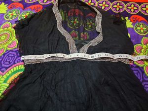 Elegant Black V-Neck Top