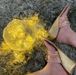 Embroidered Wedge Heel Sandals