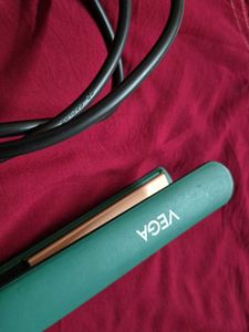 Vega Hair Straightener - Green