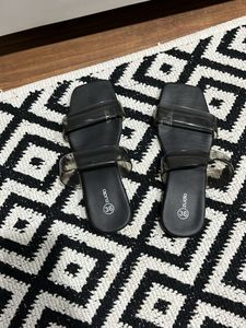 Like New Zudio Flats