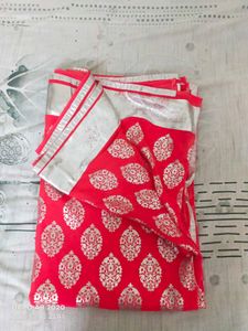 Elegant coral &amp; Silver Saree with foil print
