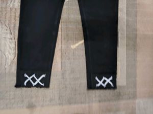 B@19 Size-28 Slim Jeans
