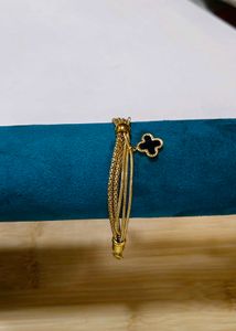 Clover Charm Gold Bracelet ✨🎀