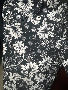 Black Floral Jeggings Stretchable Size 32