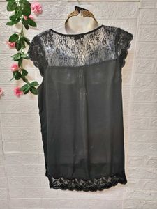 Size L 🎁Buy 2 Get 1 Free 🎁Lace Detail Top